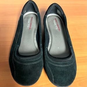 Skechers relaxed fit black suede flats size 8